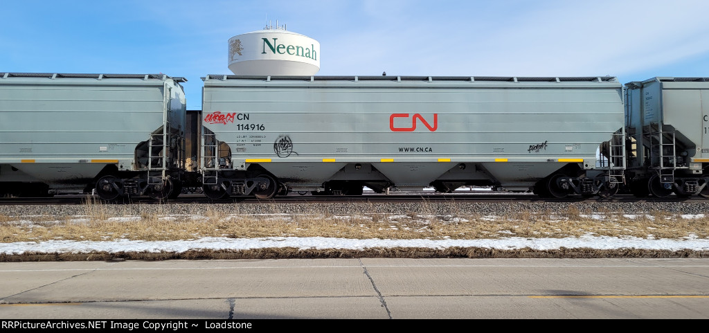 CN 114916